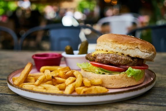Hamburgers à l'aubergine au bbq