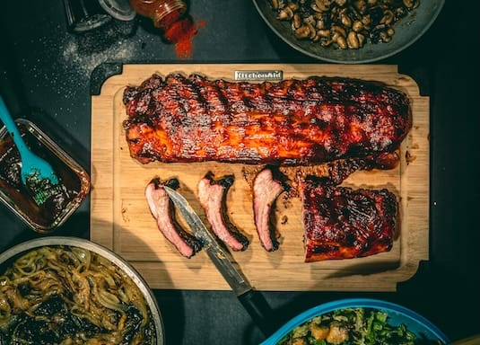 Cotes de porc saumurées au Romarin